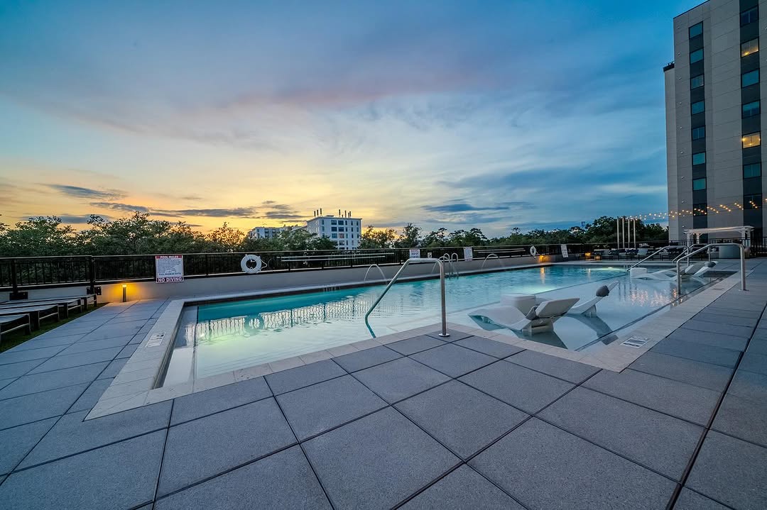 Sunset season on the NINE31 pool deck \ud83c\udf05\u2600\ufe0f Secure your spot now so you don't miss out on making this your daily vibe \ud83c\udf34 \n\n