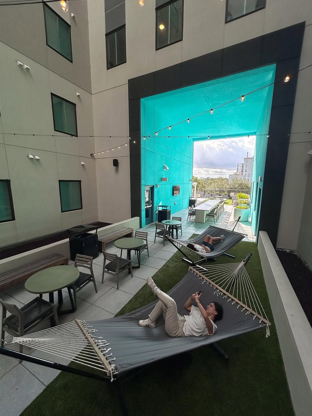 Stressing about finding housing for next year?\n\nSecure your spot at NINE31 to kick back, relax and recharge\u2705\ud83c\udf3f\n\n(and get a signing gift card for a limited time\ud83d\udcb0\ud83d\udc40)\n\n